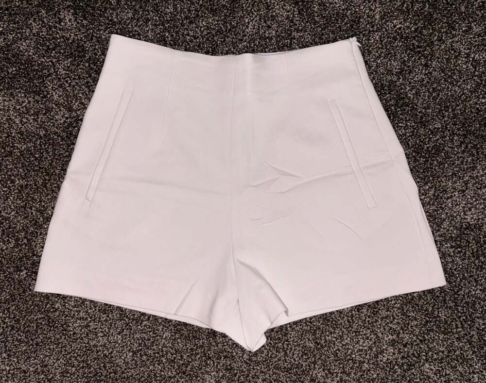 Zara White High-Waisted Tailored Shorts Size Medium NWT